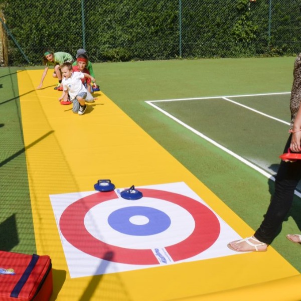 Curling spel huren โ Indoor & outdoor kurlingbaan compleet